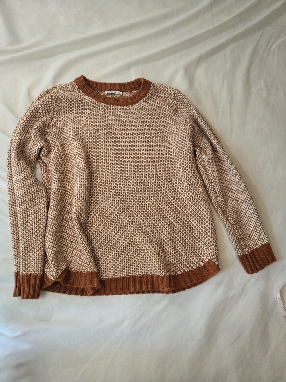 Textured Crewneck Sweater in Rust and Cream L